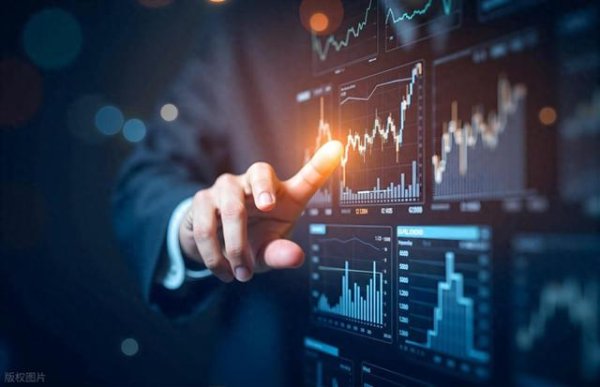 天盈财富 市值低于20亿, 这10个小市值股, 美国摩根全都重仓进了前十大股东