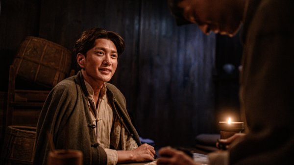 恒牛网 王仁君再演毛泽东，重大革命历史题材电视剧《浴血荣光》央视一套播出